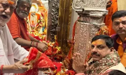 नवरात्रि एवं दशहरा से पहले सीएम मोहन यादव ने कलेक्टरों को दिए निर्देश, बोले - मंदिर और देवालयों में हो यथायोग्य प्रबंधन