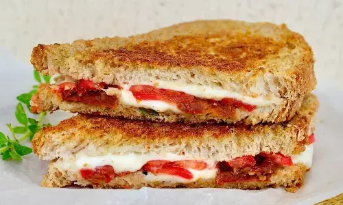 घर पर बनाएं मार्केट से भी ज्यादा स्वादिष्ट चीज सैंडविच, एक बार खाएंगे तो बार-बार करेगा खाने का मन