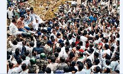 Jabalpur News: हजारों कांग्रेस कार्यकर्ताओं ने घेरा नगर निगम, जमकर प्रदर्शन Jabalpur News: हजारों कांग्रेस कार्यकर्ताओं ने घेरा नगर निगम, जमकर प्रदर्शन