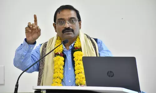 पत्रकारिता विश्वविद्यालय ने निवर्तमान कुलगुरु प्रो. सुरेश को दी भावभीनी विदाई