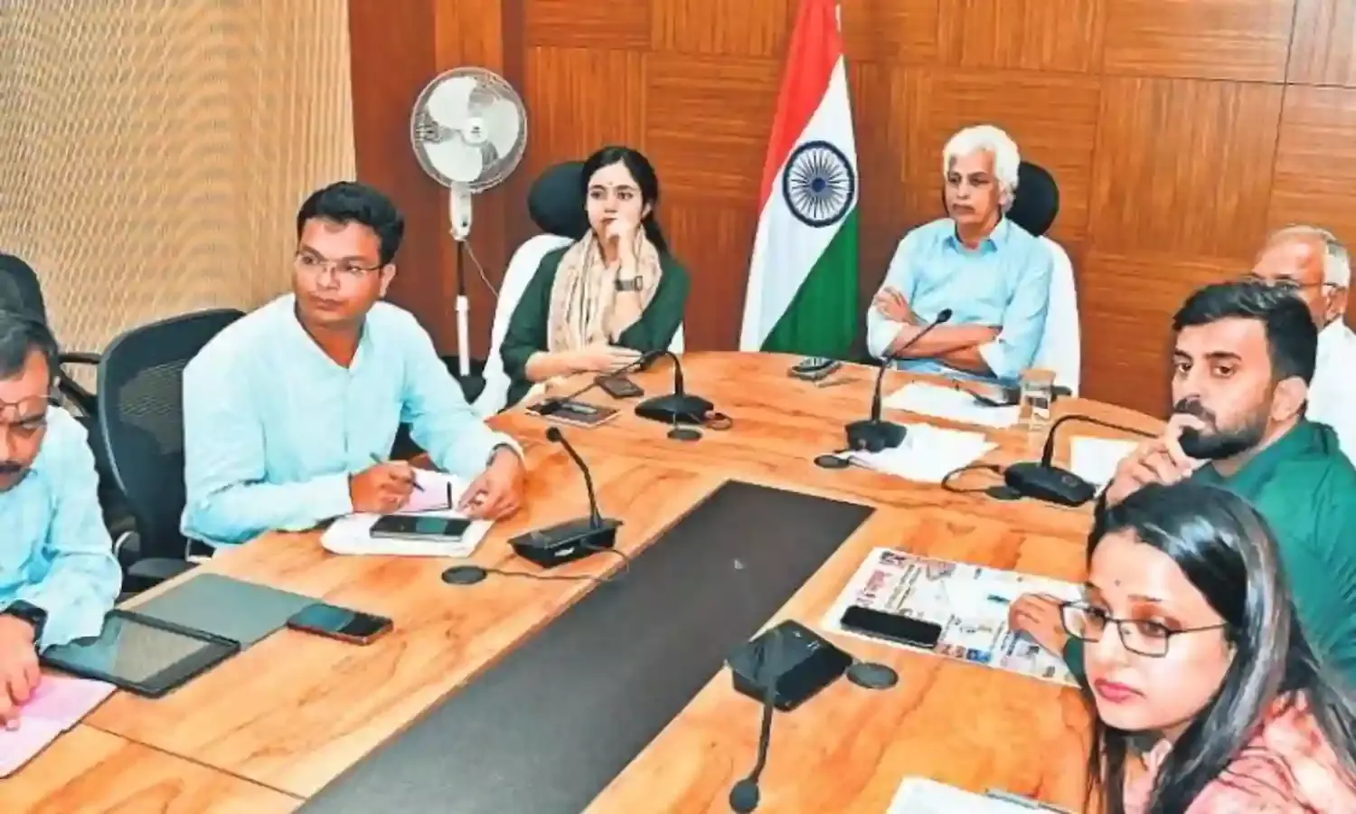हजार-12 साै वर्गफीट के मामलों को वरीयता दें एसडीएम और तहसीलदार