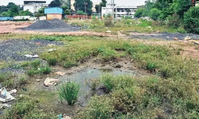बिल्डरों को बेची सहकारी सोसायटी ने जमीन