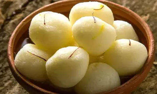इस नवरात्रि माता दुर्गा के लिए बनाएं सॉफ्ट-सॉफ्ट रसगुल्लों का भोग, मिलेगा ढेर सारा आशीर्वाद