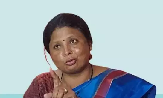 गृहमंत्री की सुरक्षा कमजोर है, तो महाराष्ट्र के लोगों की कैसे करेंगे - सुषमा अंधारे