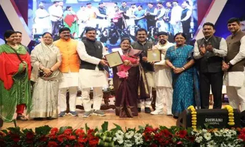 राष्ट्रीय लता मंगेशकर सम्मान समारोह एवं संगीत संध्या में शामिल हुए सीएम मोहन यादव, बोले - लता दीदी के जीवटता उनकी आवाज में देती है सुनाई