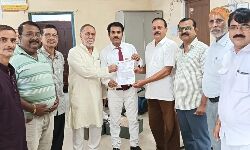 Shahdol News: नवरात्रि पर रद्द ट्रेनों की बहाली के आसार नहीं Shahdol News: नवरात्रि पर रद्द ट्रेनों की बहाली के आसार नहीं