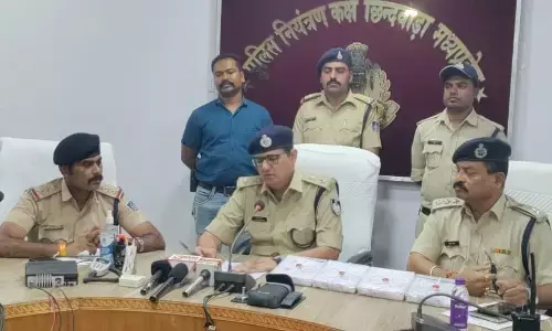 पुलिस ने आरोपी को पकड़ा, फिर सराफा व्यापारी को बताया तुम्हारे यहां चोरी हुई, चोरी के गहने बैंक में रखकर लिया लोन