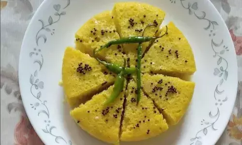 अब बिना ओवन के मार्केट जैसा फ्लफी ढोकला घर पर, सुबह का परफेक्ट नाश्ता