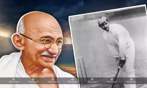अंग्रेजों के छक्के छुड़ाने वाले महात्मा गांधी का भी फेवरेट खेल था क्रिकेट, किताब में हुआ खुलासा बॉल-बल्ले से कैसा था लगाव?