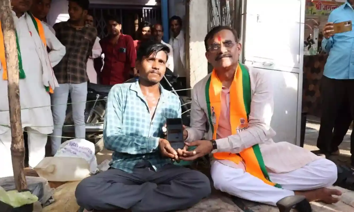 स्वच्छता पखवाडा में शामिल होने पन्ना पहुंचे सांसद विष्णुदत्त शर्मा, पवई व शाहनगर के कार्यक्रमों में हुए शामिल, लोगों को दिलाई भाजपा की सदस्यता