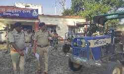 Chhindwara News- फर्जीवाड़े का खुलासा, किराए पर लेकर बेच दिए ट्रैक्टर-ट्राली, दो थानों की पुलिस ने जब्त किए 13 वाहन Chhindwara News- फर्जीवाड़े का खुलासा, किराए पर लेकर बेच दिए ट्रैक्टर-ट्राली, दो थानों की पुलिस ने जब्त किए 13 वाहन