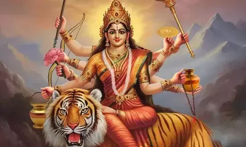 नवरात्रि के तीसरे दिन मां चंद्रघंटा को प्रसन्न करने के लिए पहने भूरे रंग के कपड़े, यहां से लें इंस्पिरेशन नवरात्रि के तीसरे दिन मां चंद्रघंटा को प्रसन्न करने के लिए पहने भूरे रंग के कपड़े, यहां से लें इंस्पिरेशन