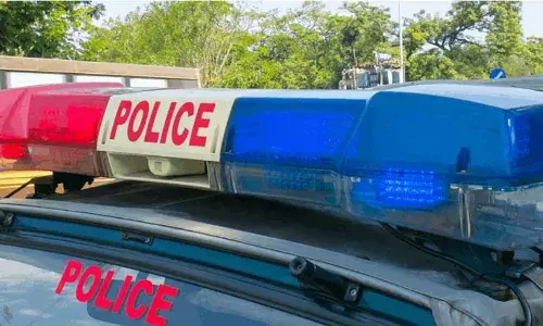 ड्रग्ज मामले में फिर से पुलिस के रडार पर छोटी भाभी, संदिग्ध शेख सहित एक गिरफ्तार ड्रग्ज मामले में फिर से पुलिस के रडार पर छोटी भाभी, संदिग्ध शेख सहित एक गिरफ्तार