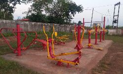 Panna News- शाहनगर के मिनी स्टेडियम की हालत बदतर, शाम होते ही आसामाजिक बनाते हैं स्टेडियम को अपना डेरा