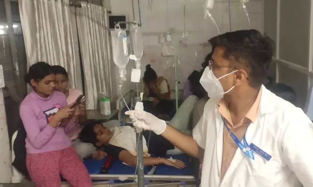 होस्टल में 54 छात्र हुए फूड प्वॉइजनिंग के शिकार, इलाज के बाद अस्पताल से मिली छुट्‌टी