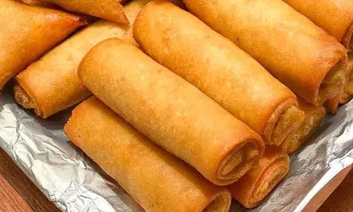 घर पर बनाएं क्रिस्पी एंड क्रंची समोसा रोल, सब करेंगे टेस्ट की तारीफ