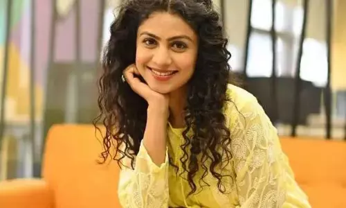 छोटे थिएटर्स से लेकर बड़े थिएटर्स तक का किया सफर तय, बेस्ट एक्ट्रेस के लिए मिला नेशनल अवॉर्ड, जानें कौन हैं मानसी पारेख जिन्होंने कम वक्त में किया काफी कुछ हासिल