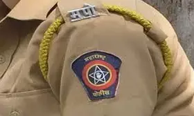 नकली पुलिस ने दोपहिया चालक से किया जेवरात छीनने का प्रयास