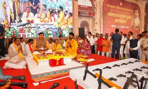 मुख्यमंत्री डॉ. यादव ने महेश्वर में किया शस्त्र-पूजन