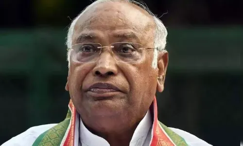 सिद्धारमैया की पत्नी पार्वती के बाद MUDA स्कैम से जुड़ी जमीन वापस करेगा खड़गे का ट्रस्ट