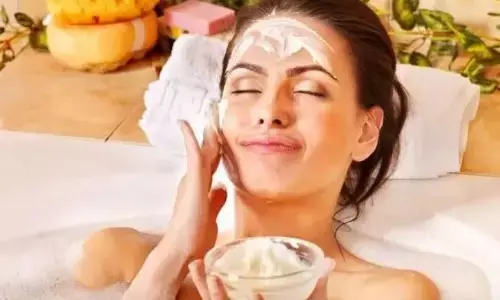 करवाचौथ पर अपने चेहरे को रखना चाहते हैं क्रिस्टल क्लीयर, तो इन दो फेस पैक का करें इस्तेमाल करवाचौथ पर अपने चेहरे को रखना चाहते हैं क्रिस्टल क्लीयर, तो इन दो फेस पैक का करें इस्तेमाल