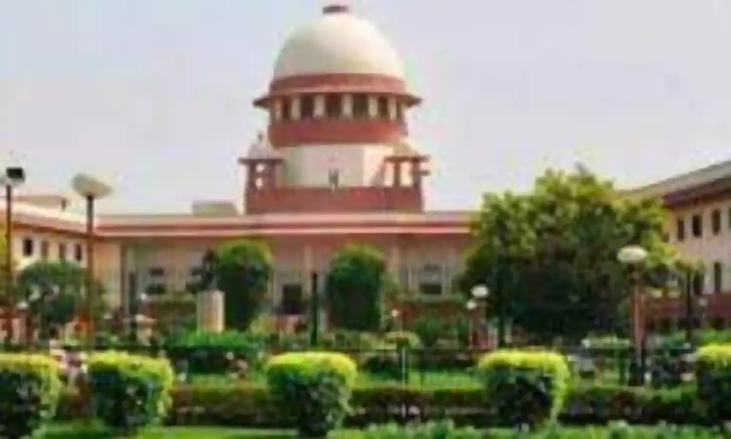 सुप्रीम कोर्ट ने जम्मू-कश्मीर में पांच विधायकों को मनोनीत करने के विरोध में लगी याचिका को किया खारिज