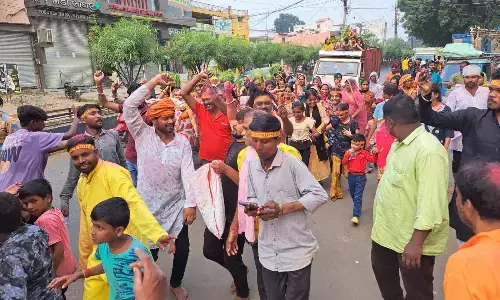 दूसरे दिन भी चला मूर्ति विसर्जन का दौर दूसरे दिन भी चला मूर्ति विसर्जन का दौर