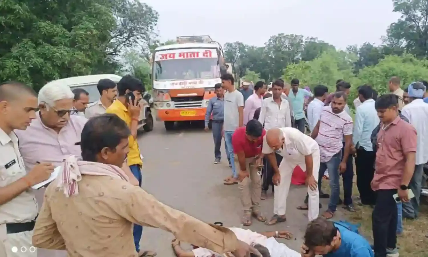 दो बाइकों की सीधी भिड़ंत में नाना और नाती की मौत, 4 गंभीर, सभापुर के खांच मोड़ पर हुआ भीषण हादसा