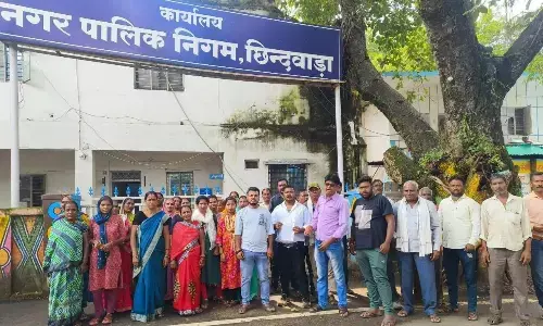 ठेकेदार ने टयूबवेल पर चढ़ाया वाहन, 15 दिन से पानी को तरसे गाडरीढाना के वाशिंदे