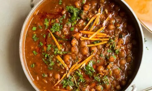 इस दिवाली बनाएं घर पर ही झटपट ढाबा स्टाइल छोले, मेहमान हो जाएंगे खुश और आपसे पूछ कर जाएंगे इस स्वादिष्ट डिश की रेसिपी