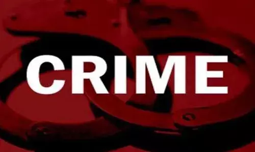 बीच सड़क पर टेबल लगाकर काटा केक, पुलिस ने दर्ज किया आरोपियों के खिलाफ केस