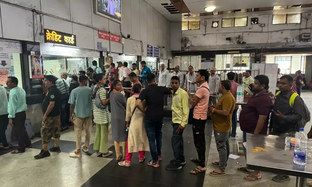यात्रियों को अब 2 महीने पहले करनी होगी रेलवे की टिकट बुक