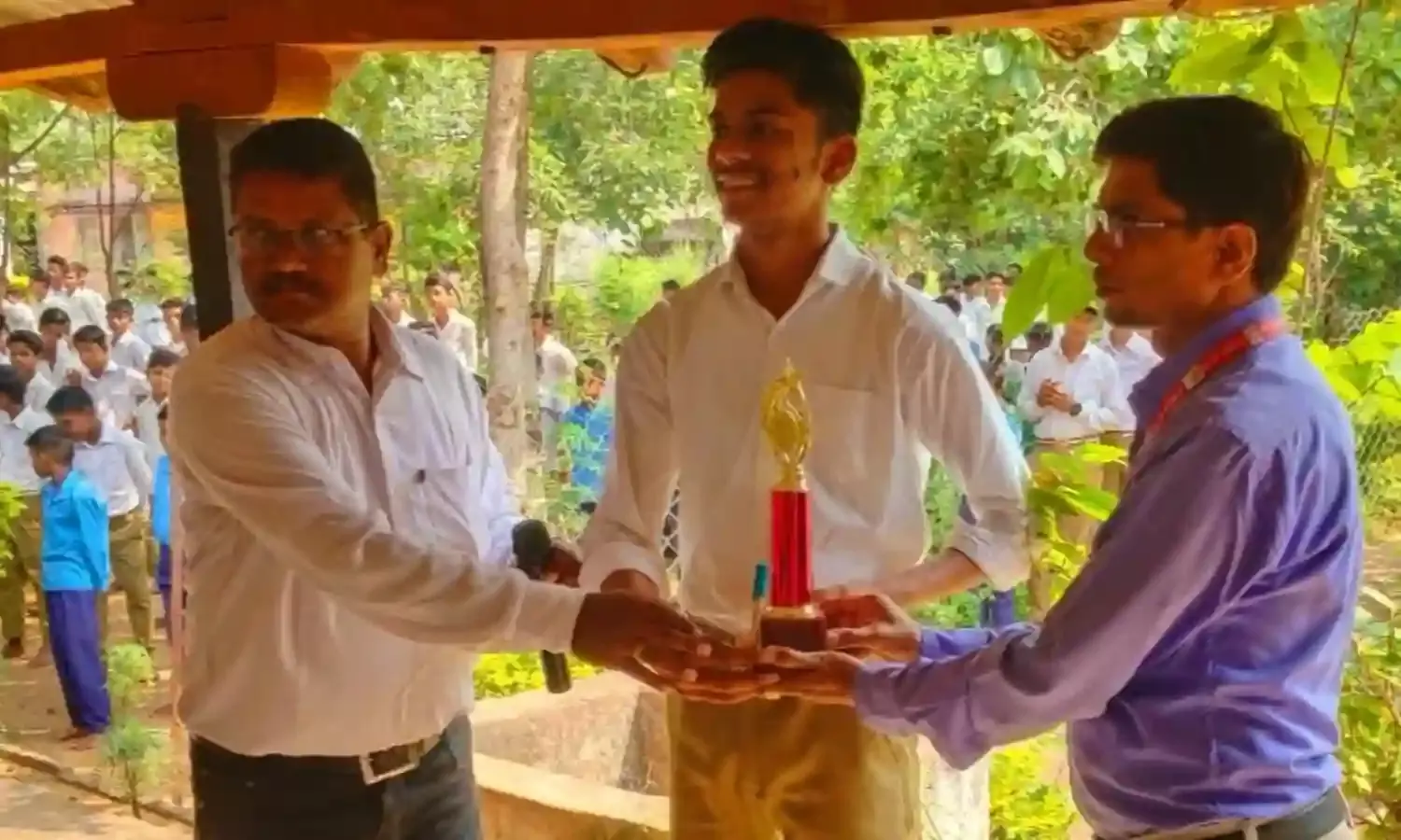 कौशल प्रदर्शनी में सर्वश्रेष्ट प्रदर्शन करने वालों को मिली प्रोत्साहन राशि