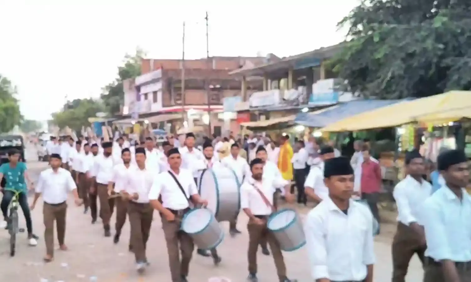 सलेहा में निकाला गया राष्ट्रीय स्वयं सेवक संघ का पथ संचलन