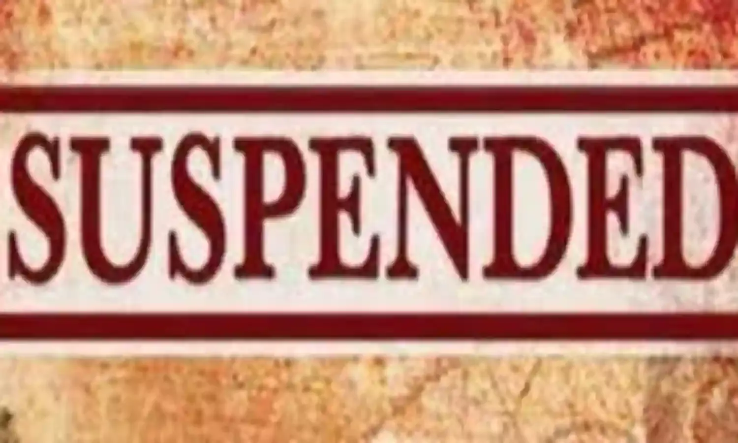 आरोपी से मिलने के लिए थाने में 4 पुलिस कर्मी सहित 10 लोगों का हंगामा