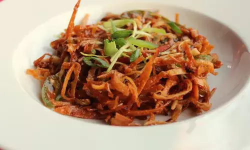 बच गई हैं रोटियां, नहीं समझ आ रहा क्या करें, तो ना हों परेशान, इस रेसिपी को करें ट्राई, आराम से हो जाएगी रोटी खत्म