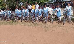 Panna News- बृजपुर हायर सेकेण्ड विद्यालय में हुआ साइकिल वितरण