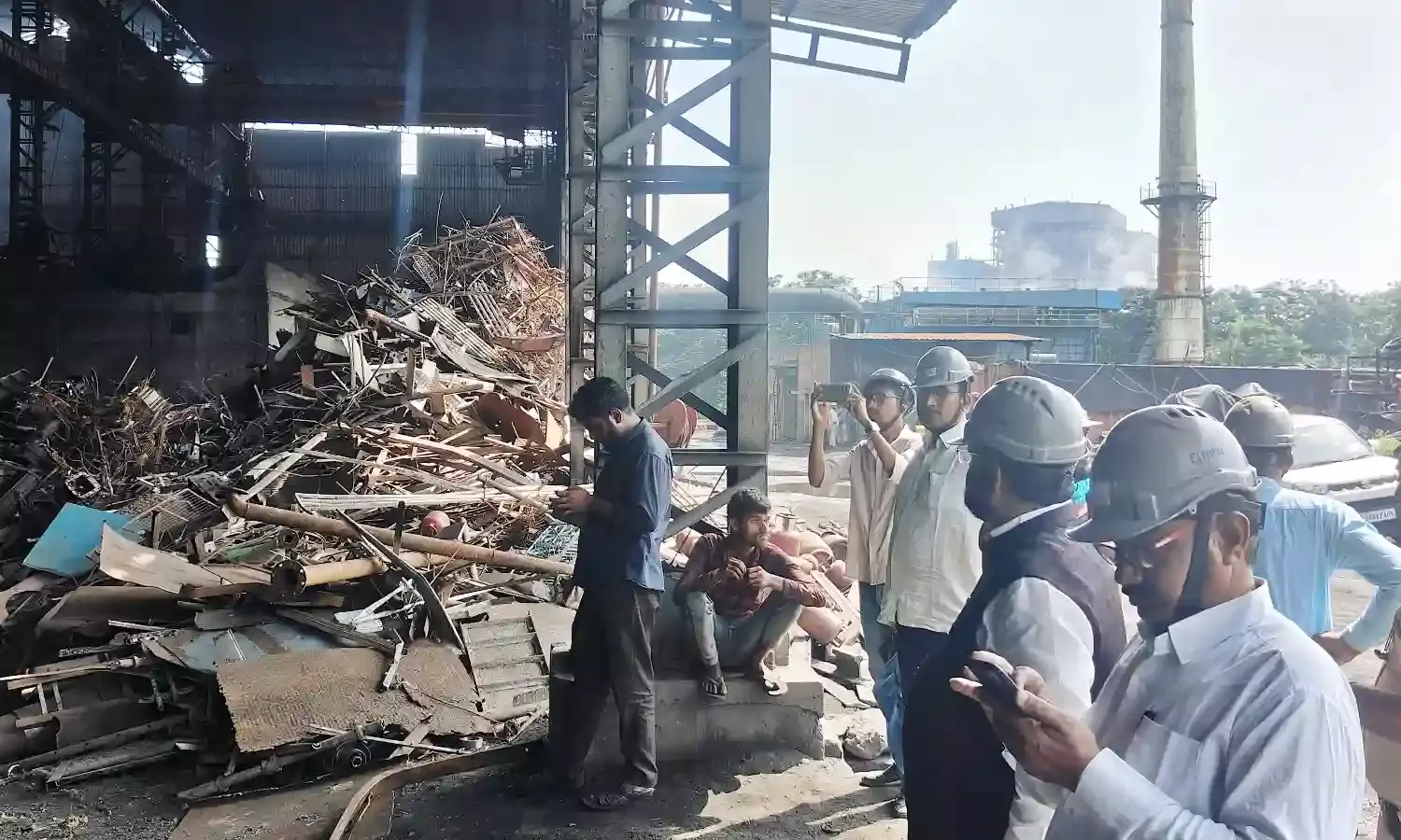 ओमाट कंपनी प्रबंधकों के खिलाफ मनुष्यवध का मामला दर्ज करने की उठी मांग