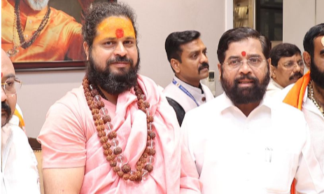 महाराष्ट्र के मुख्यमंत्री एकनाथ शिंदे ने लिया धर्म गुरु आचार्य सतीश सद्गुरुनाथ जी महाराज का आशीर्वाद, सनातन धर्म पर हुई विस्तृत चर्चा