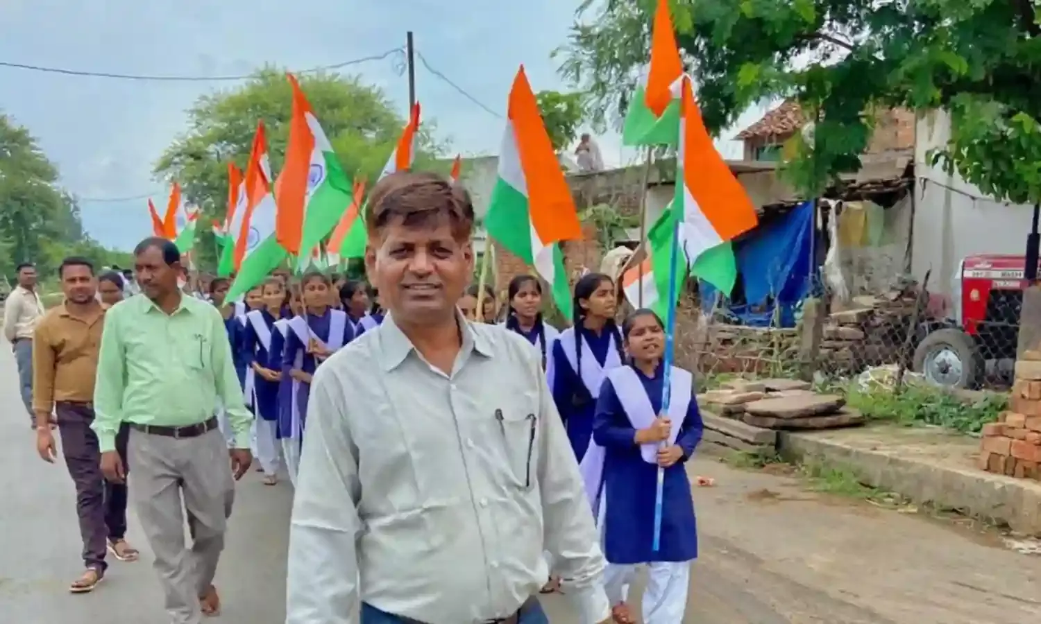 शिक्षक की अनूठी पहल, 25 अक्टूबर को चलो अमीरी की ओर निबंध प्रतियोगिता