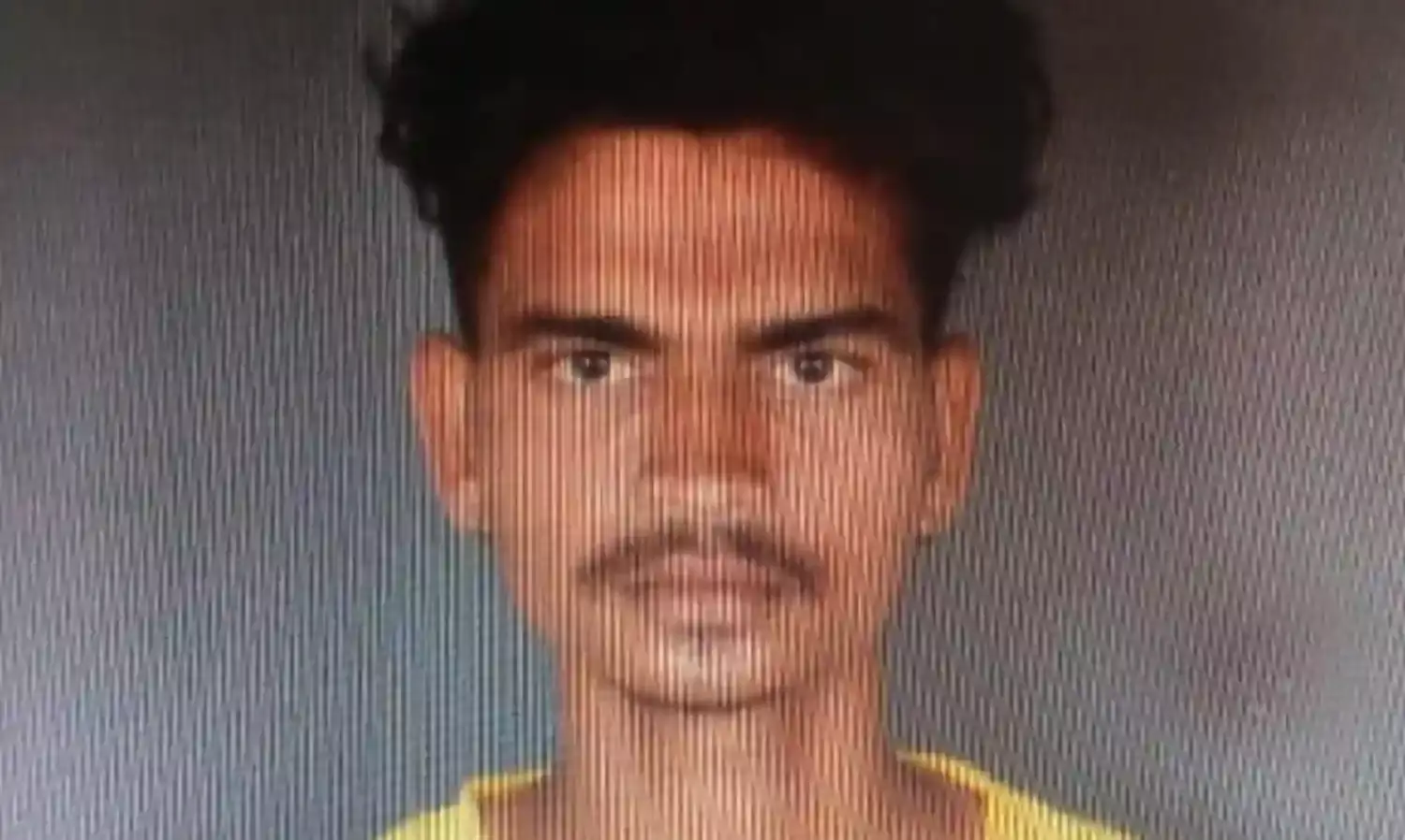 सेल्फी का मोह पड़ा महंगा, गडचिरोली में जंगली हाथी ने युवक को कुचला