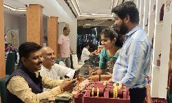 Shahdol News: पुष्य नक्षत्र पर लोगों ने की जमकर खरीददारी