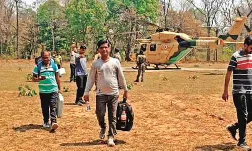 नक्सलियों के गढ़ में किसी चुनौती से कम नहीं हैं चुनाव, यहां होता है रिकाॅर्ड मतदान