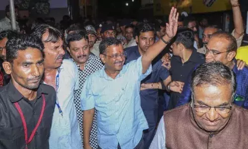 सीएम आतिशी ने जारी की तस्वीर, बीजेपी पर लगाया आरोप, कहा - चुनाव में हरा नहीं सकती इसलिए....