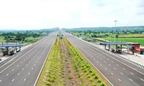 मध्यप्रदेश को मिला 20,000 करोड़ रुपये की सड़क निर्माण परियोजनाओं का उपहार मध्यप्रदेश को मिला 20,000 करोड़ रुपये की सड़क निर्माण परियोजनाओं का उपहार