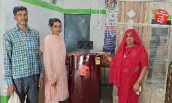 Panna News- कीरतपुर सरपंच की सराहनीय पहल, ग्राम पंचायत की बेटी के विवाह पर अपनी तरफ से देतीं हैं उपहार Panna News- कीरतपुर सरपंच की सराहनीय पहल, ग्राम पंचायत की बेटी के विवाह पर अपनी तरफ से देतीं हैं उपहार