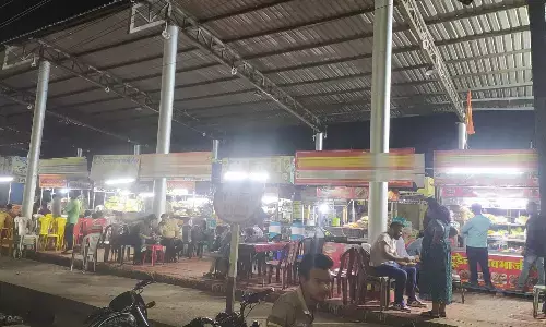 तीन दिन में ही बंद हो गई हजारों की लाइट, लाखों रुपए खर्च करने होने के बाद भी चौपाटी में अव्यवस्था का आलम