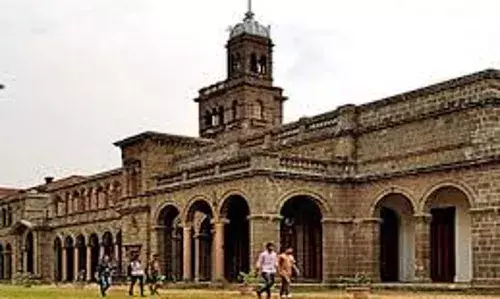 सावित्रीबाई फुले पुणे विश्वविद्यालय के चार देशों में बनेंगे केंद्र, विदेशी देते हैं प्राथमिकता