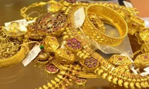 बाजार हुआ गुलजार... सोना-चांदी, वाहन सहित अन्य सामग्रियों की जमकर हुई खरीदारी, प्रापर्टी की कराई बुकिंग