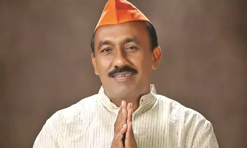 मिनी मंत्रालय से मंत्रालय पहुंचने की आस, जिप सदस्य आजमा रहे हाथ मिनी मंत्रालय से मंत्रालय पहुंचने की आस, जिप सदस्य आजमा रहे हाथ
